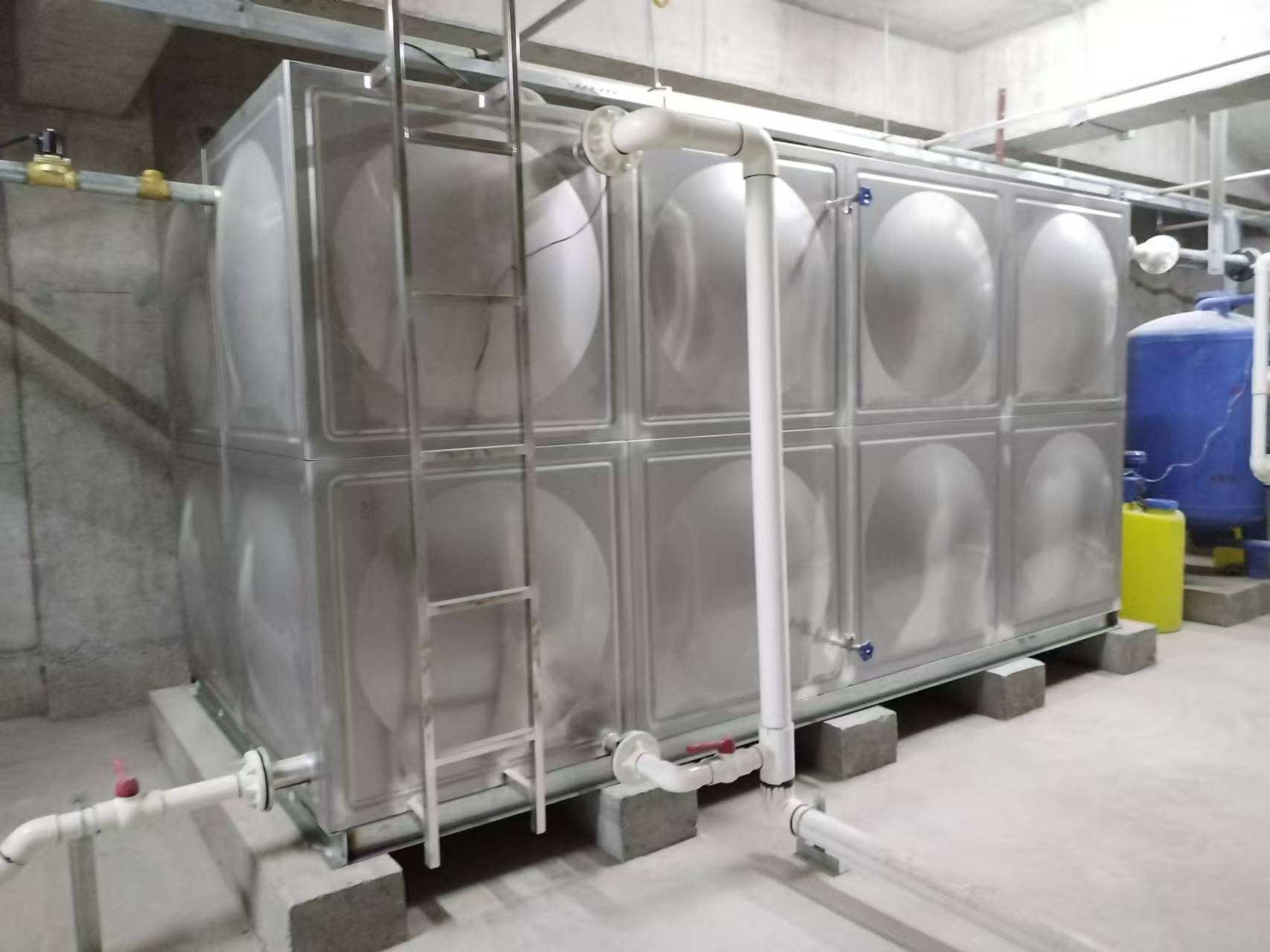 上海市浦東新區(qū)唐鎮(zhèn)中心地下雨水收集系統(tǒng) 